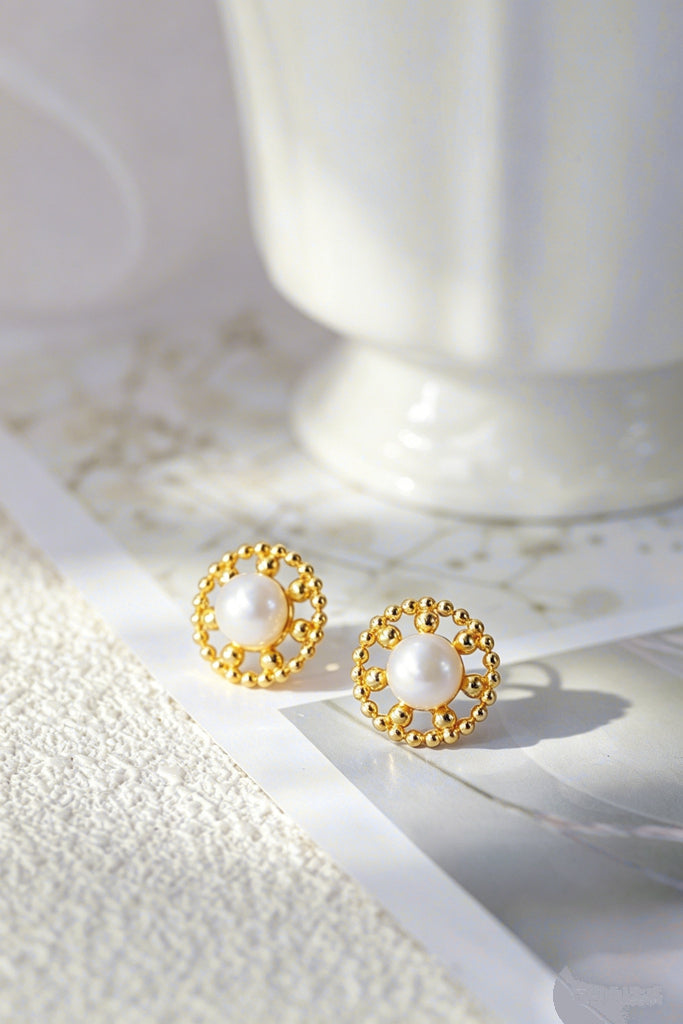 925 Sterling Silver Earring Inlaid Natural Freshwater Pearl 18K Gold Plated Earrings Designed for the modern woman Jewelry Gift