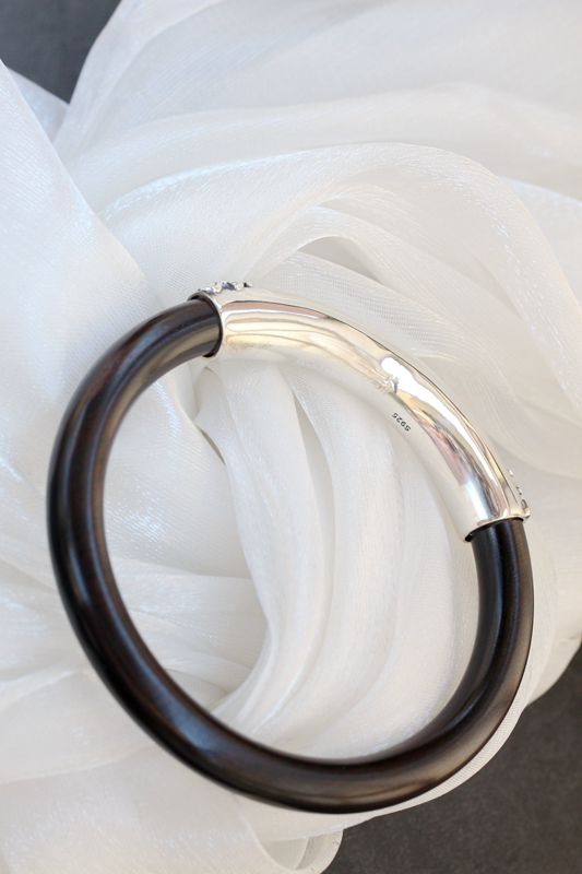 925 Sterling Silver Bracelet Handmade Inlaid Natural Ebony Elegant Ladies Closed Bracelet
